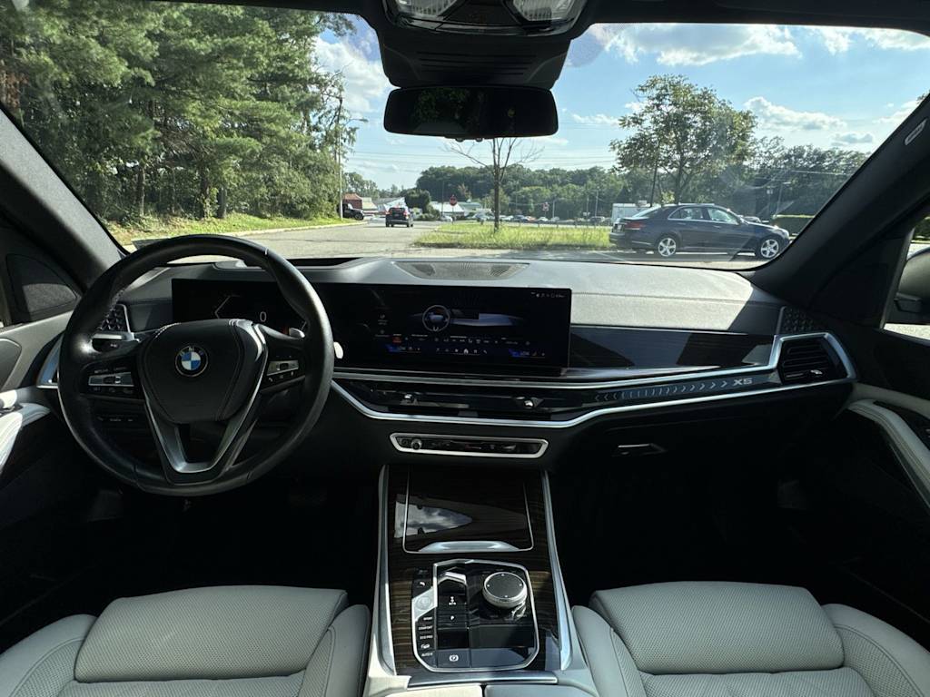 Thumbnail: 2024 BMW X5 - 10