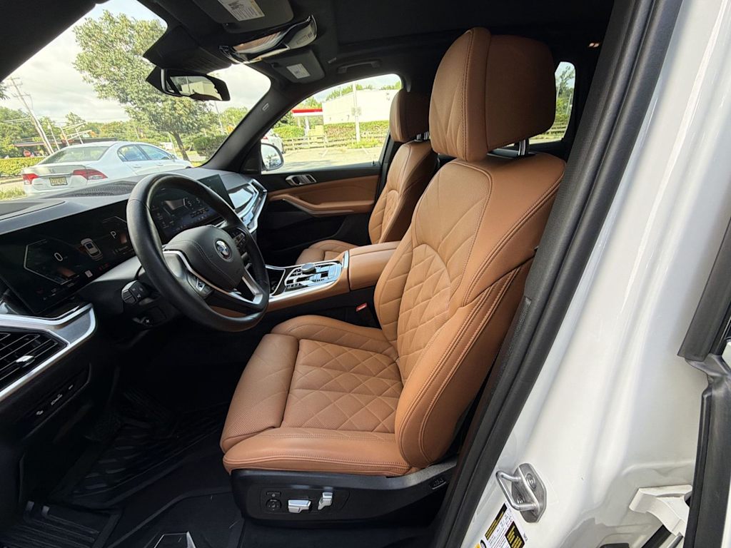 Thumbnail: 2024 BMW X5 - 11