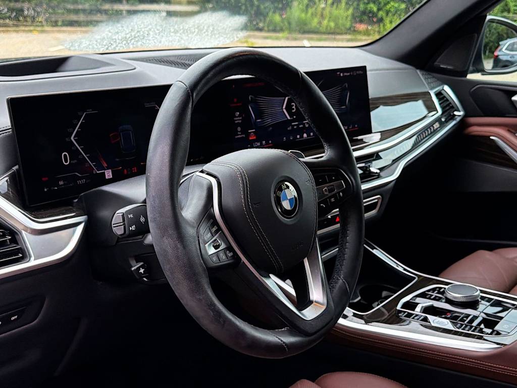 Thumbnail: 2024 BMW X5 - 10