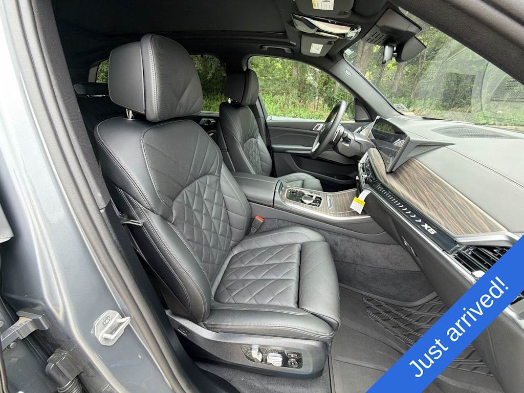 Thumbnail: 2026 BMW X5 - 12
