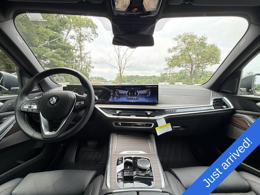 Thumbnail: 2026 BMW X5 - 10