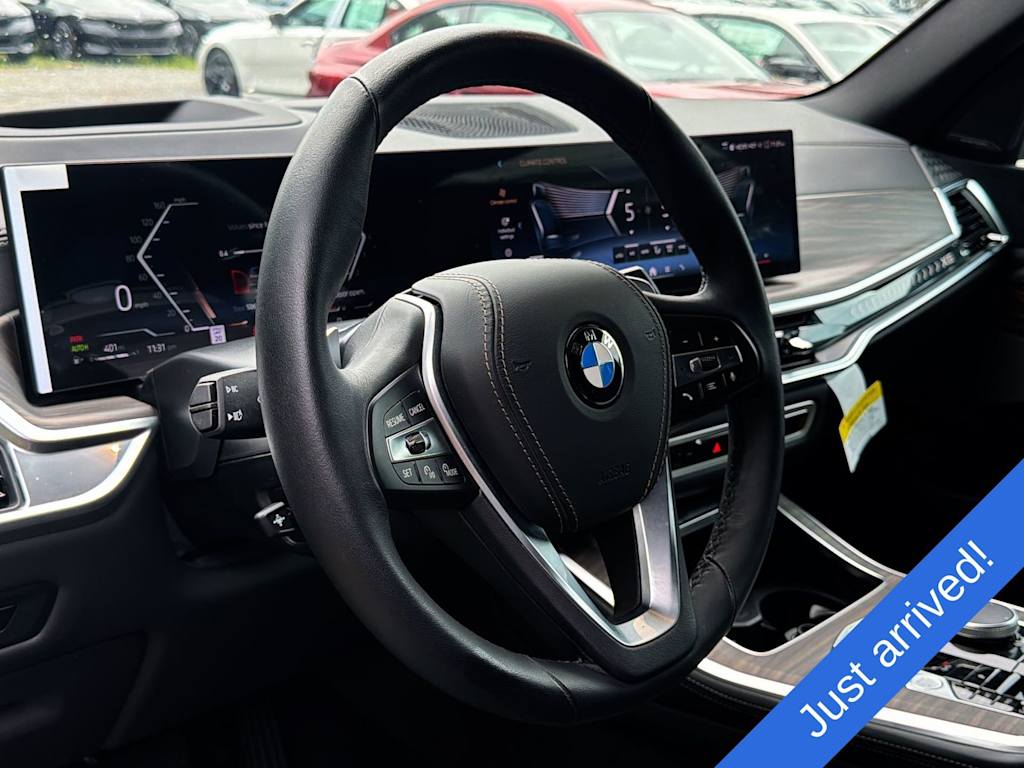 Thumbnail: 2026 BMW X5 - 14