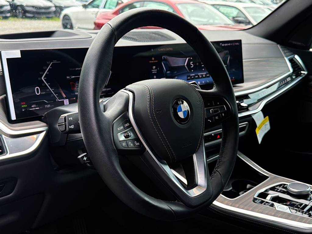 Thumbnail: 2026 BMW X5 - 14