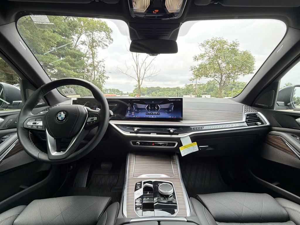 Thumbnail: 2026 BMW X5 - 10