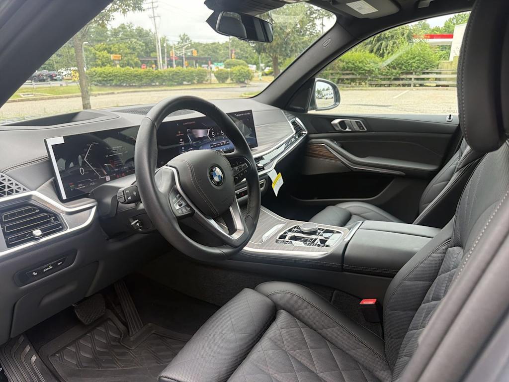Thumbnail: 2026 BMW X5 - 2