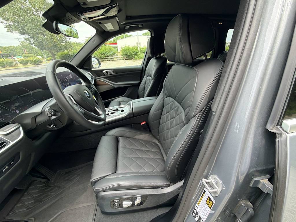 Thumbnail: 2026 BMW X5 - 11