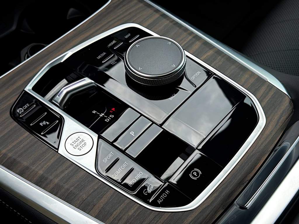 Thumbnail: 2026 BMW X5 - 16