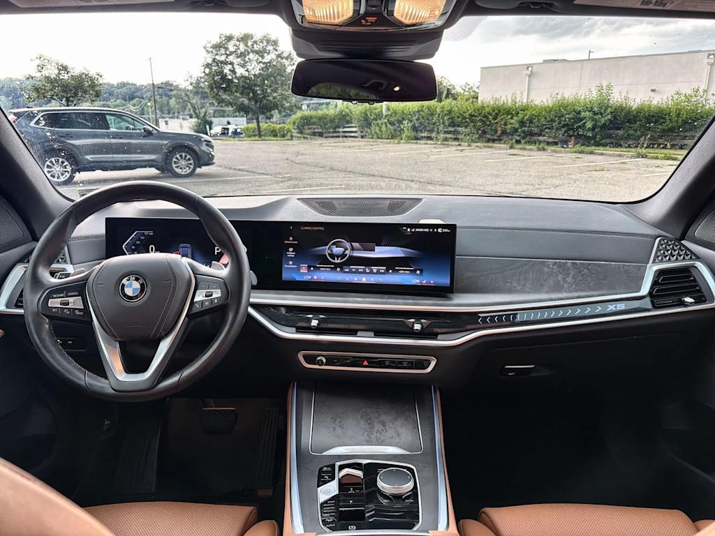 Thumbnail: 2024 BMW X5 - 10