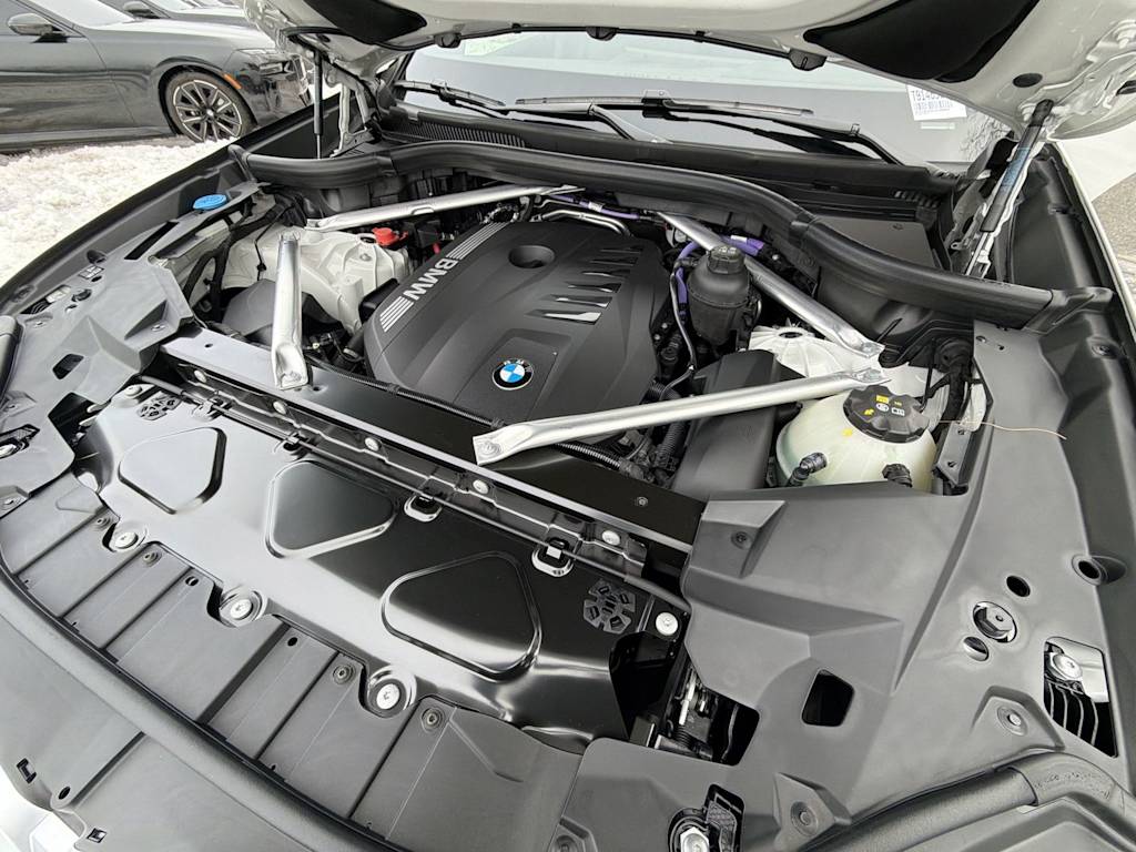 Thumbnail: 2026 BMW X5 - 9