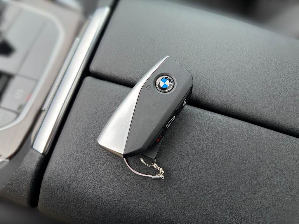 Thumbnail: 2026 BMW X5 - 17