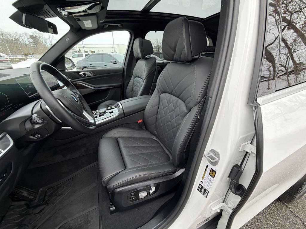Thumbnail: 2026 BMW X5 - 12