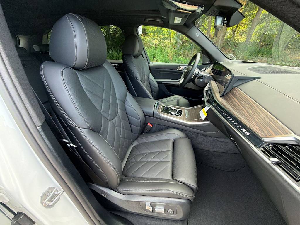 Thumbnail: 2026 BMW X5 - 27