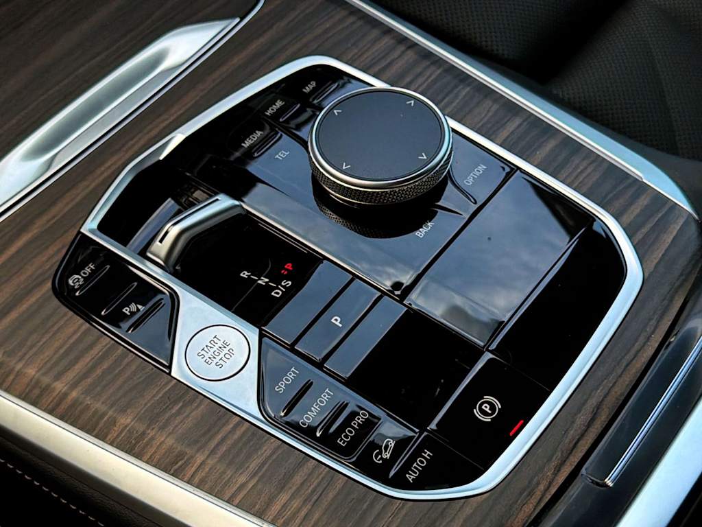 Thumbnail: 2026 BMW X5 - 28