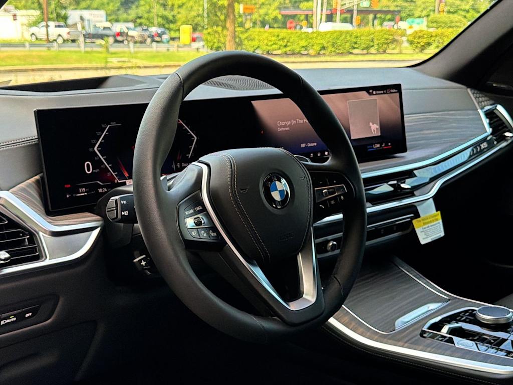 Thumbnail: 2026 BMW X5 - 10