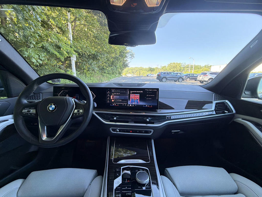 Thumbnail: 2024 BMW X5 - 10