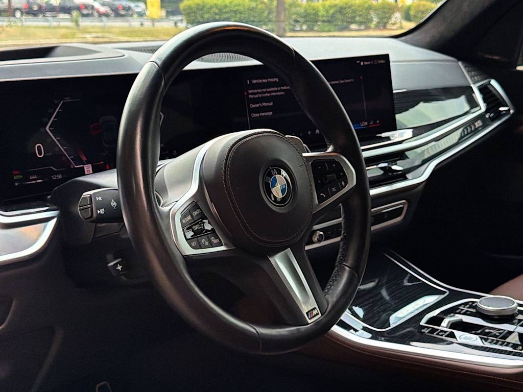 Thumbnail: 2025 BMW X5 - 10