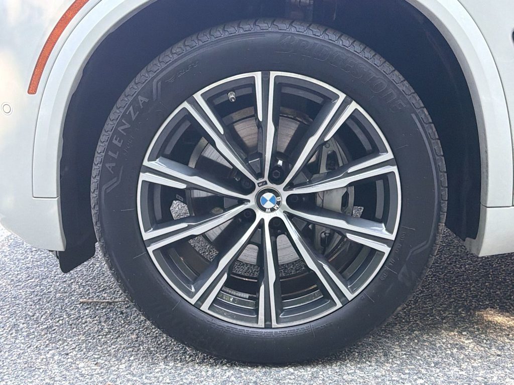 Thumbnail: 2024 BMW X5 - 8