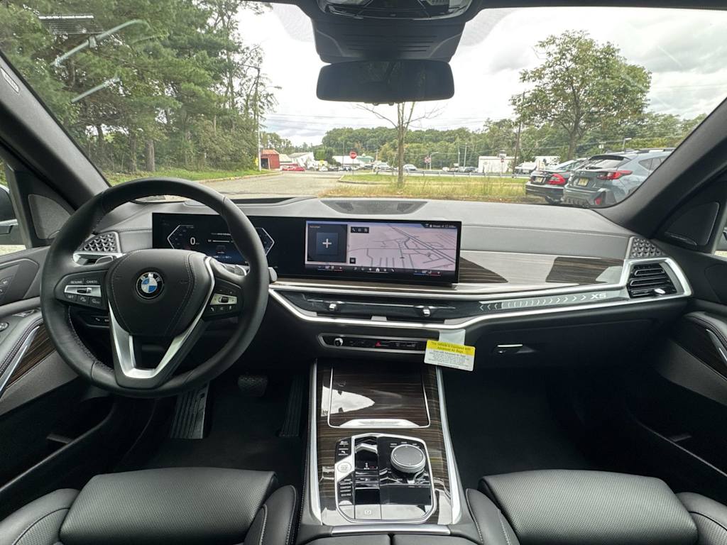 Thumbnail: 2024 BMW X5 - 10