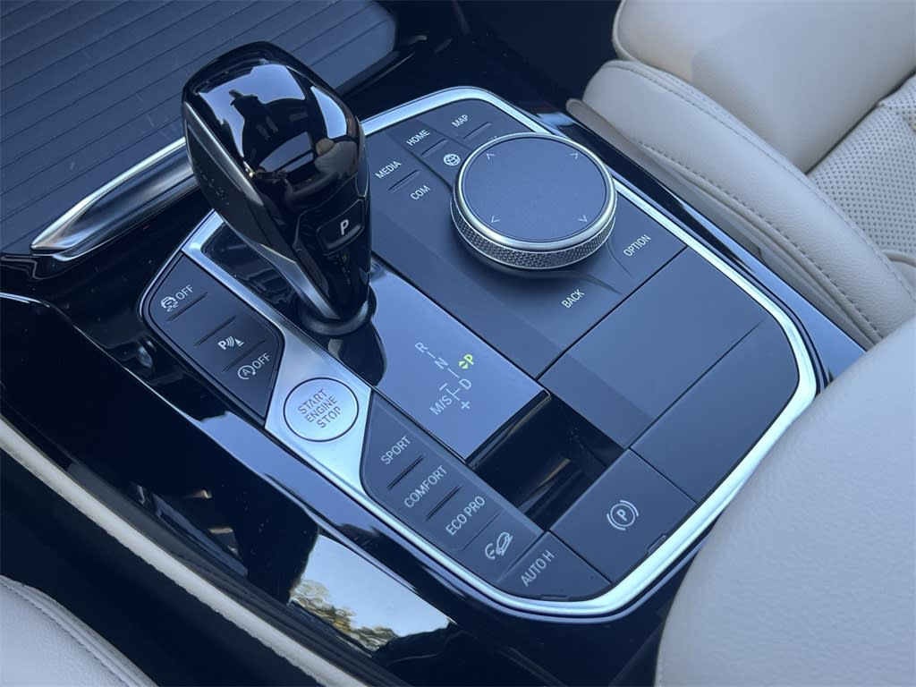 Thumbnail: 2023 BMW X4 - 16