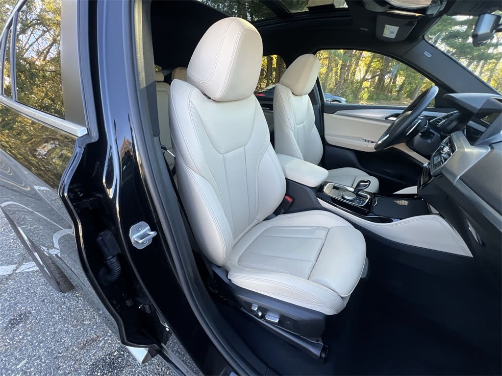 Thumbnail: 2023 BMW X4 - 12