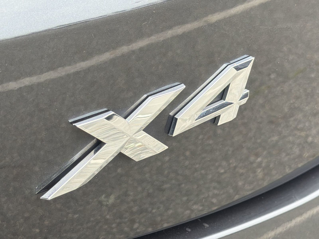 Thumbnail: 2022 BMW X4 - 7