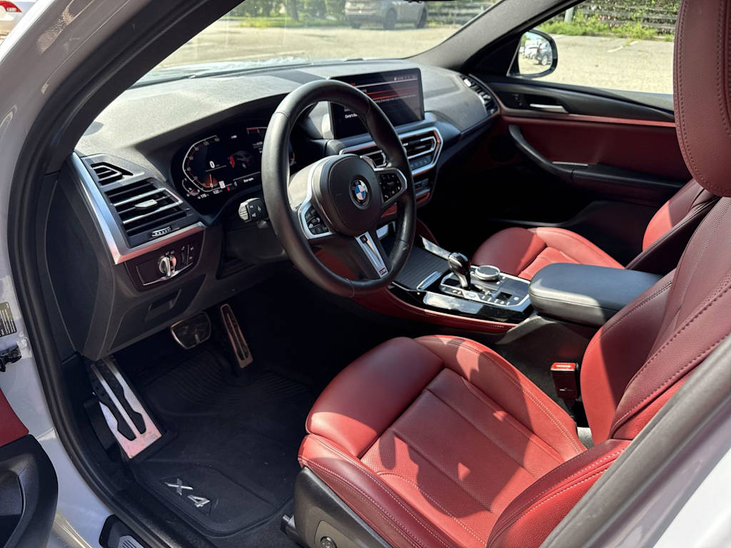 Thumbnail: 2023 BMW X4 - 2