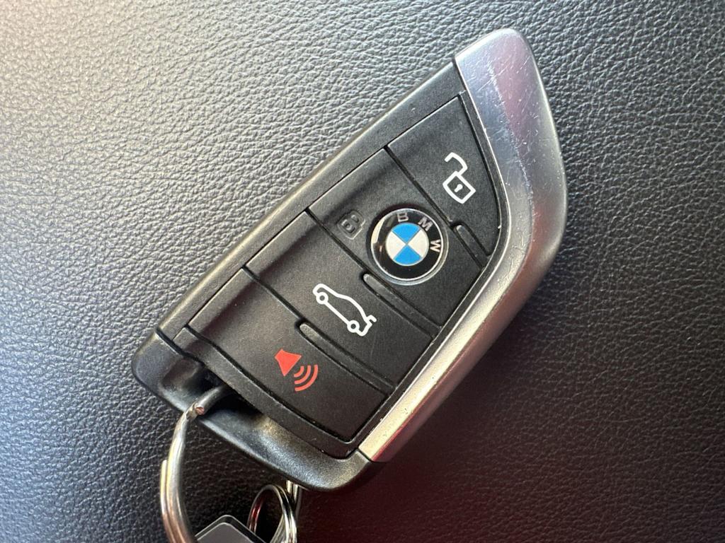 Thumbnail: 2023 BMW X4 - 18