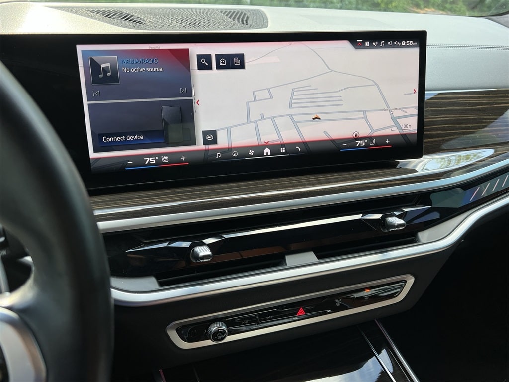 Thumbnail: 2024 BMW X7 - 14