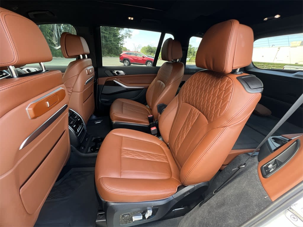 Thumbnail: 2024 BMW X7 - 28