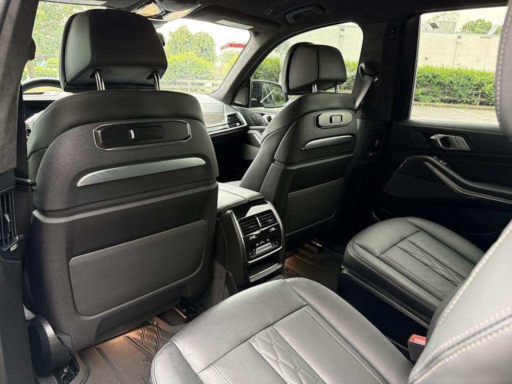 Thumbnail: 2025 BMW X7 - 13