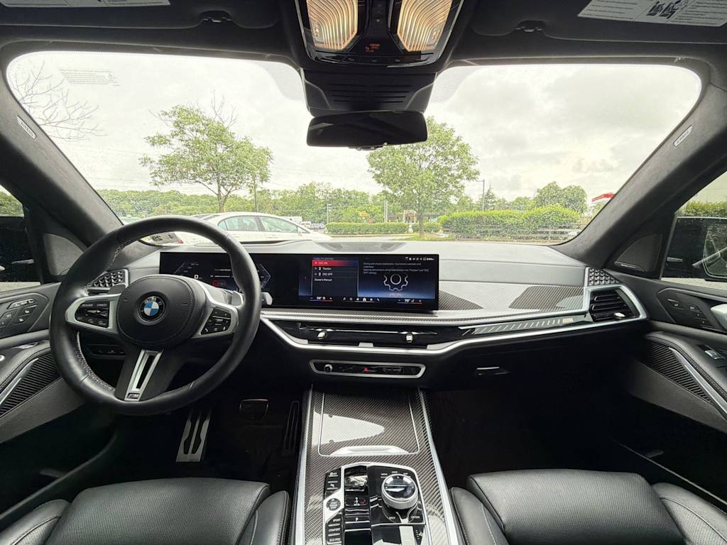 Thumbnail: 2025 BMW X7 - 10