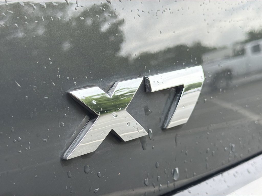 Thumbnail: 2025 BMW X7 - 7