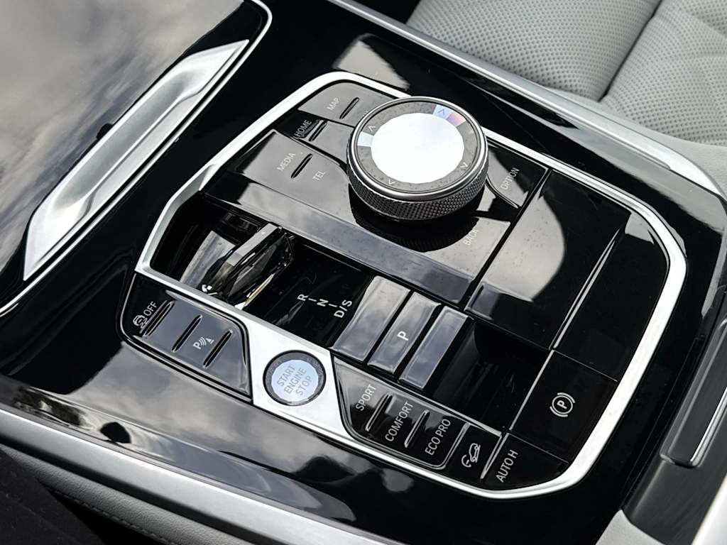 Thumbnail: 2024 BMW X5 - 16