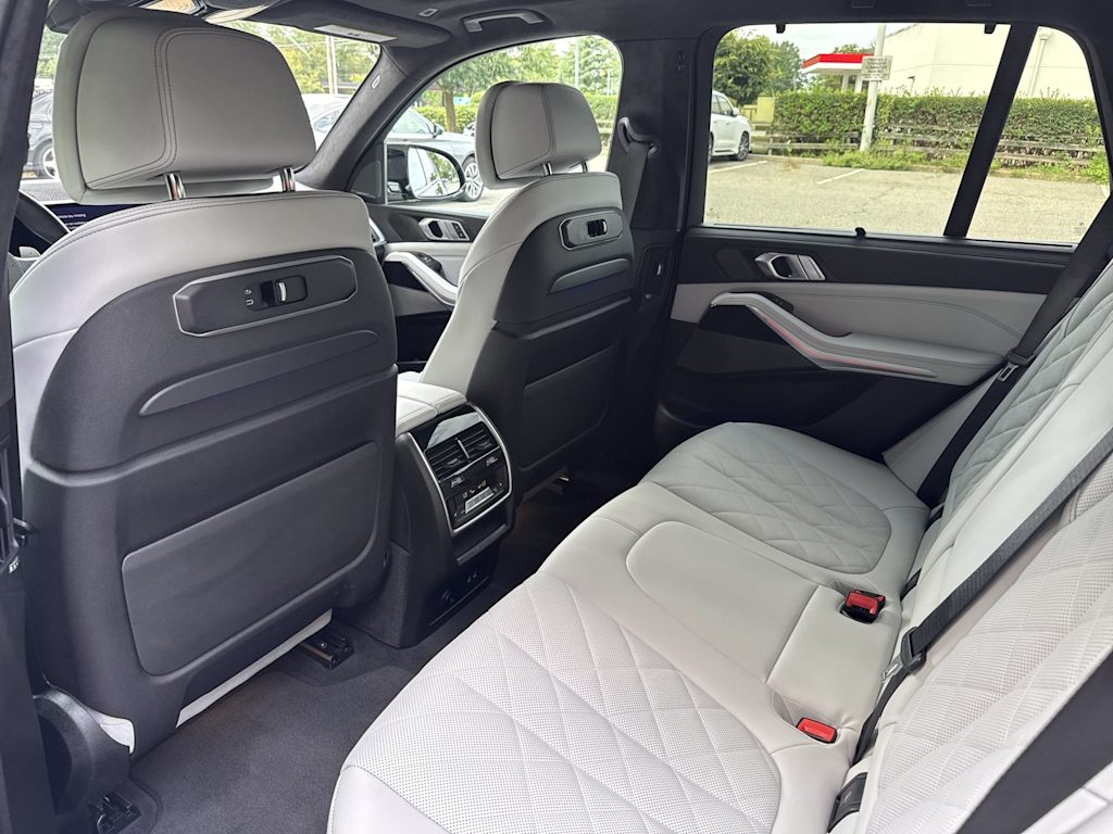 Thumbnail: 2024 BMW X5 - 13