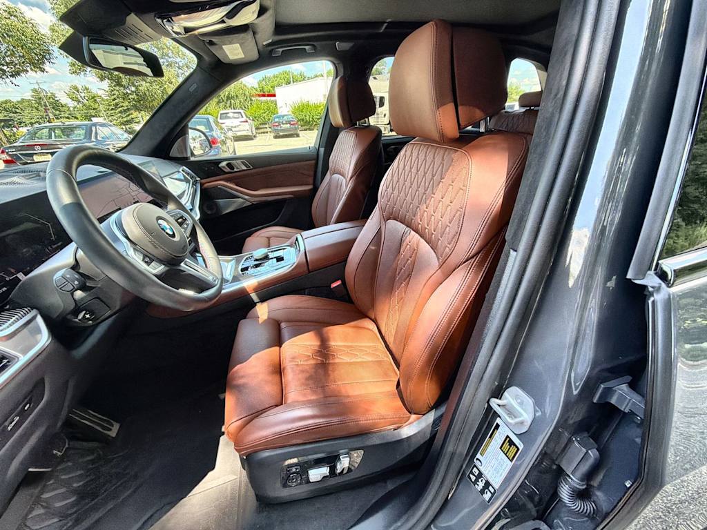 Thumbnail: 2026 BMW X5 - 11