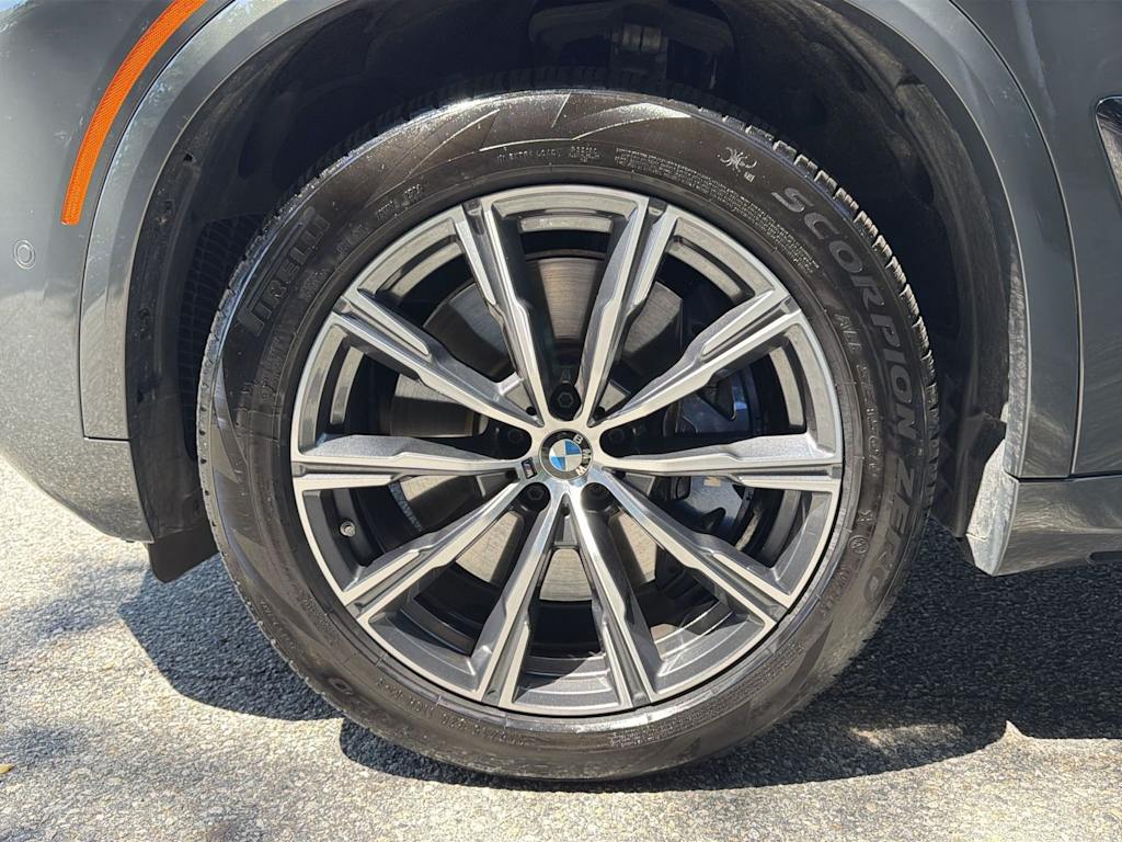 Thumbnail: 2025 BMW X5 - 8