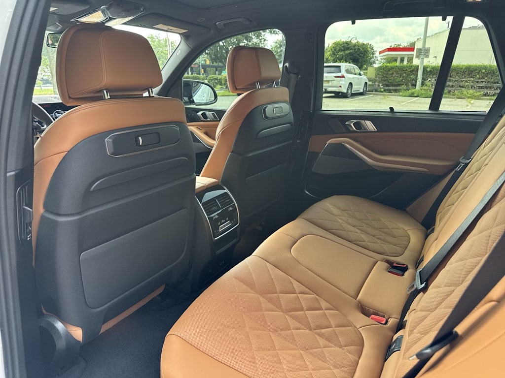 Thumbnail: 2026 BMW X5 - 13