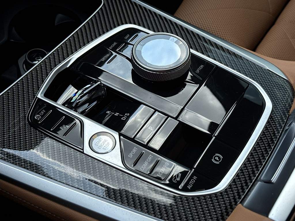 Thumbnail: 2026 BMW X5 - 16