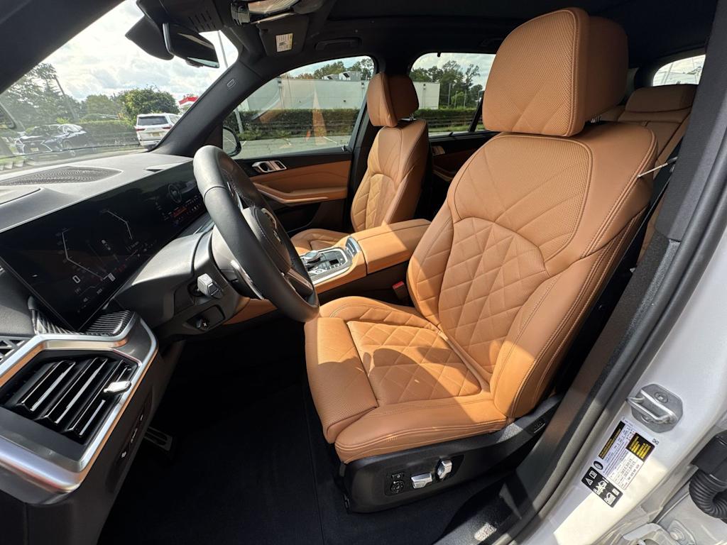 Thumbnail: 2026 BMW X5 - 11