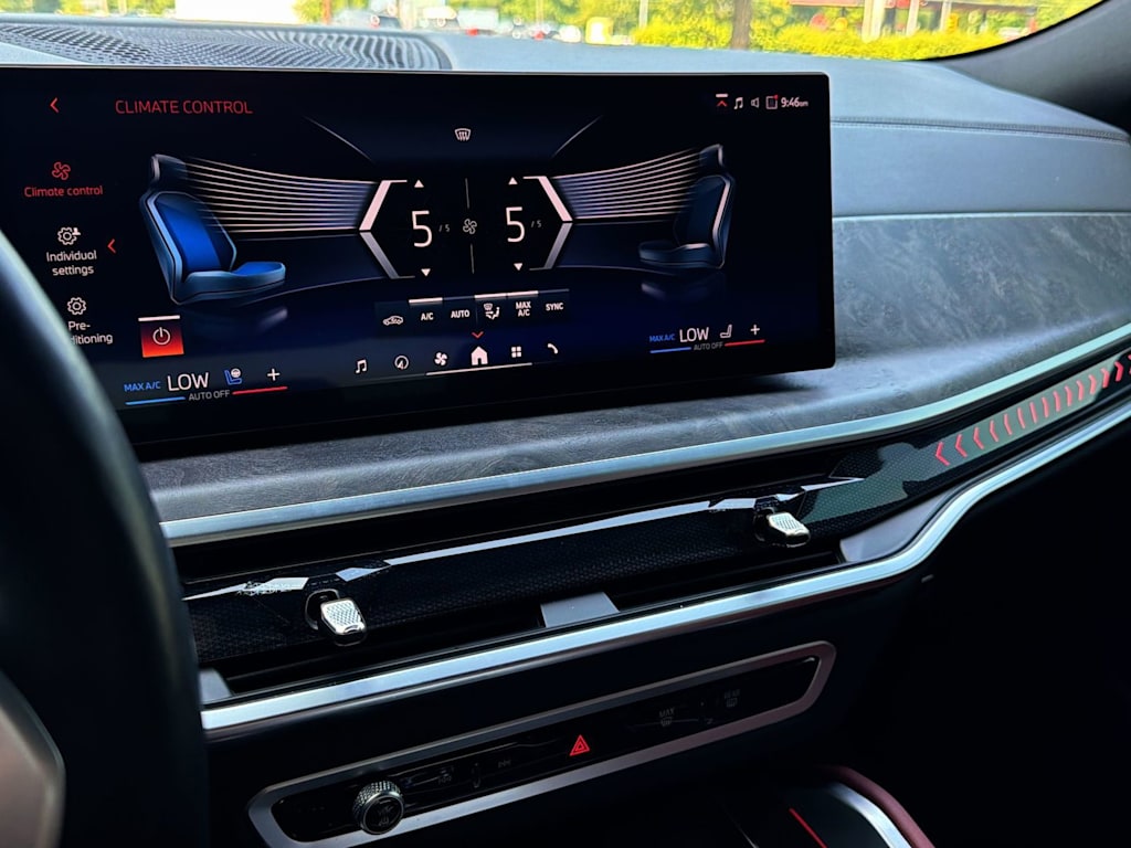 Thumbnail: 2025 BMW X6 - 14