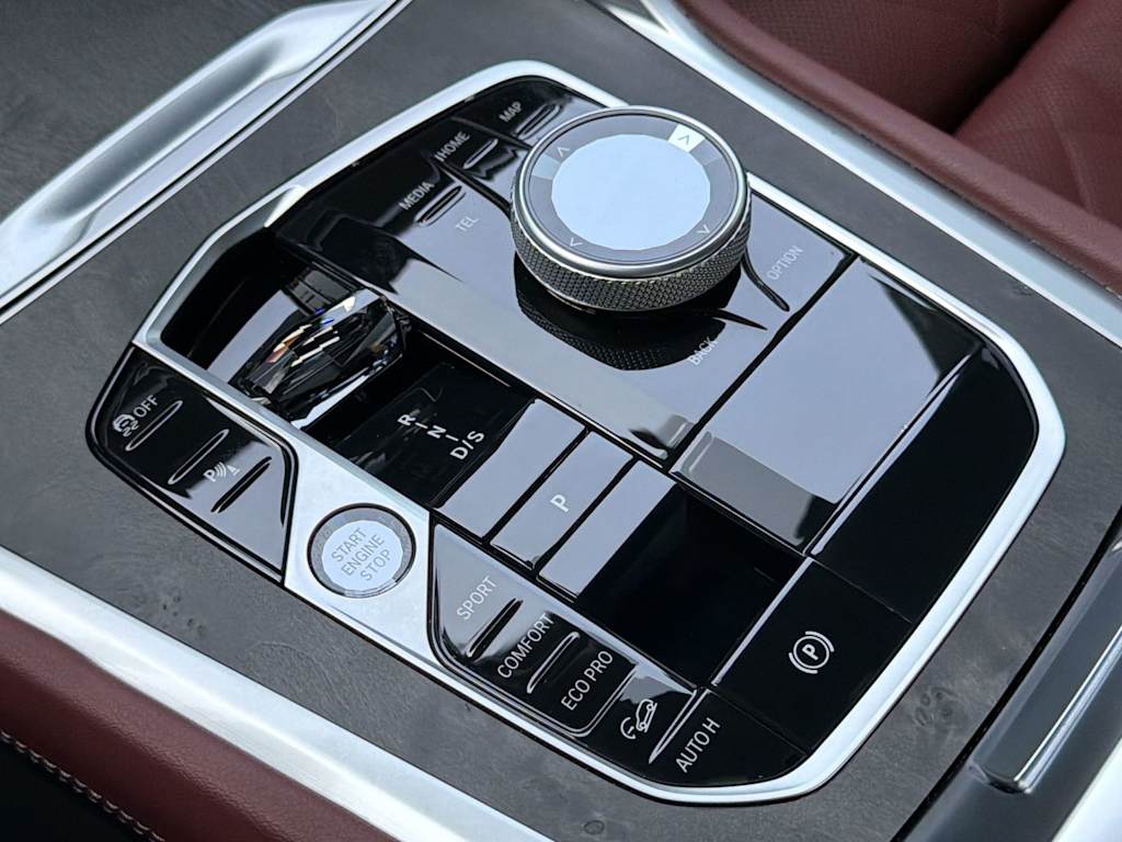 Thumbnail: 2025 BMW X6 - 29