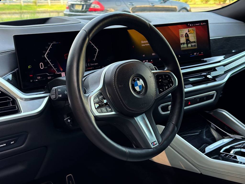 Thumbnail: 2024 BMW X6 - 14