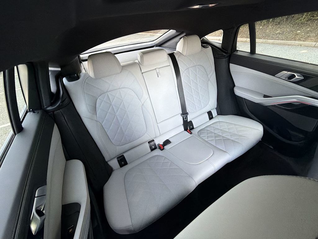 Thumbnail: 2024 BMW X6 - 27