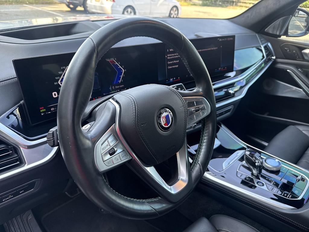 Thumbnail: 2025 BMW X7 - 6