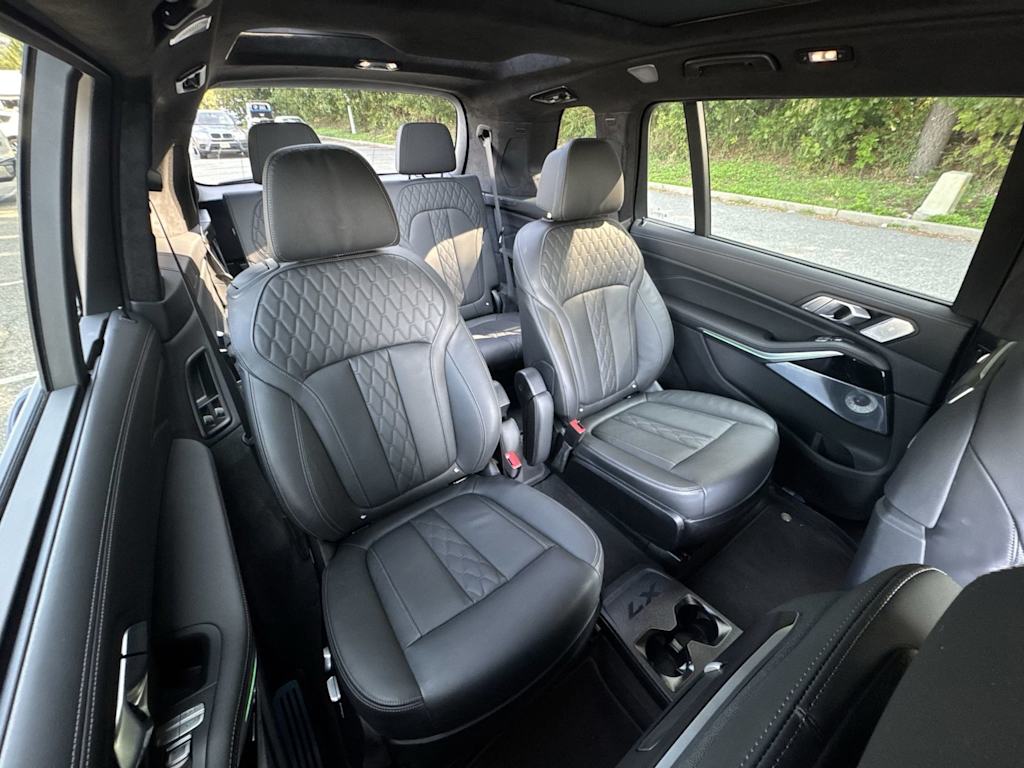 Thumbnail: 2025 BMW X7 - 8