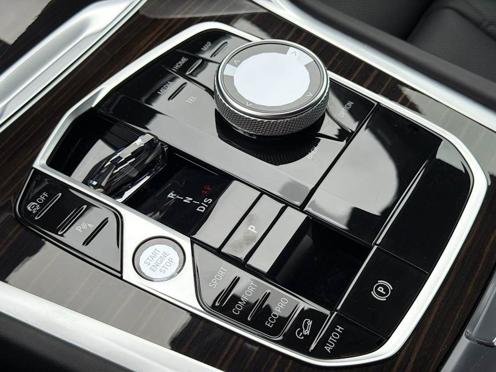 Thumbnail: 2024 BMW X6 - 25