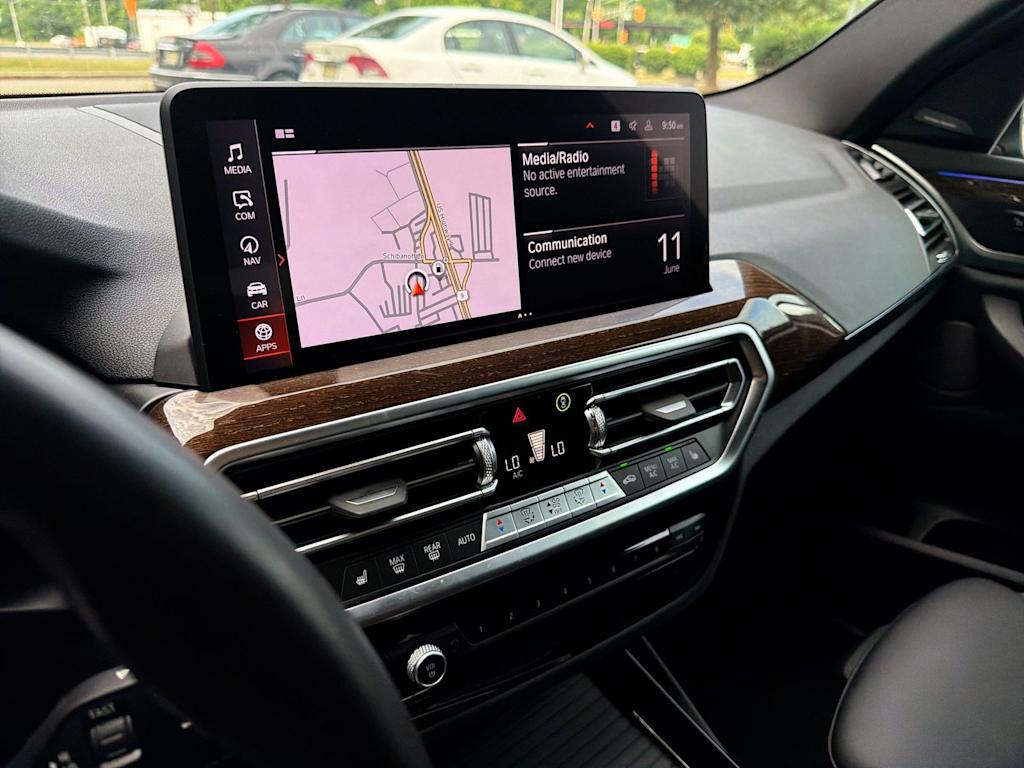 Thumbnail: 2023 BMW X3 - 15