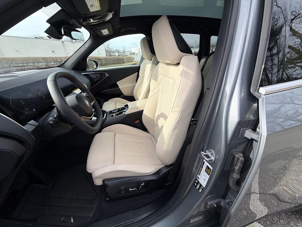 Thumbnail: 2025 BMW X3 - 12