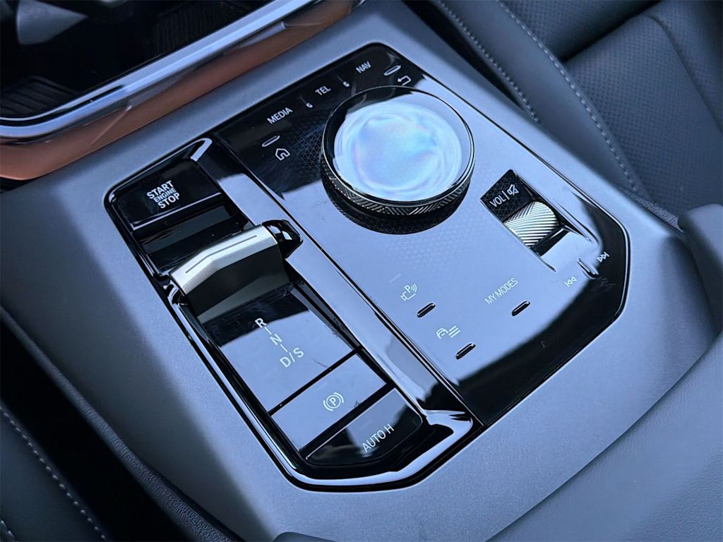 Thumbnail: 2025 BMW X3 - 15