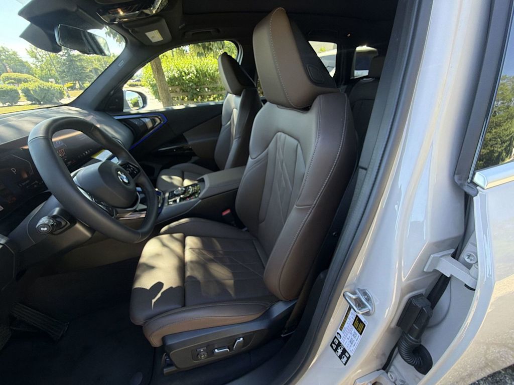 Thumbnail: 2026 BMW X3 - 11